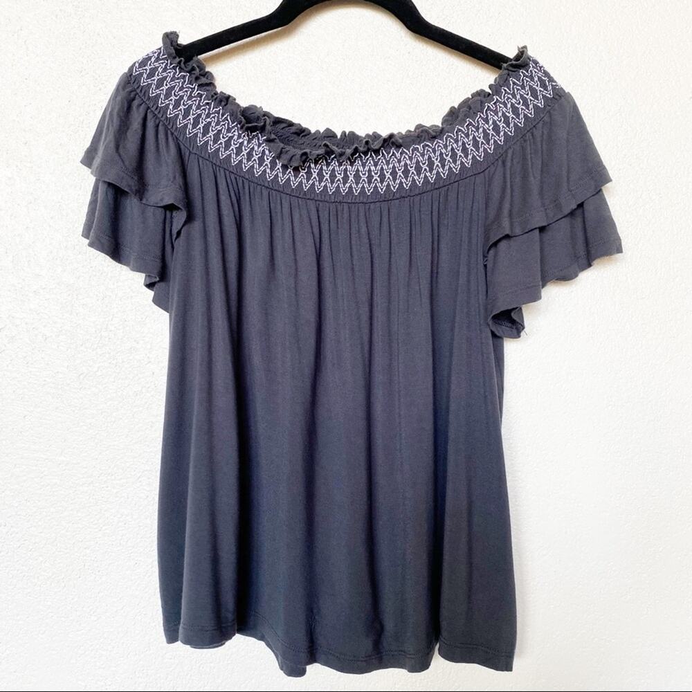 American Eagle Off the Shoulder Ruffle Sleeve Top Size Medium